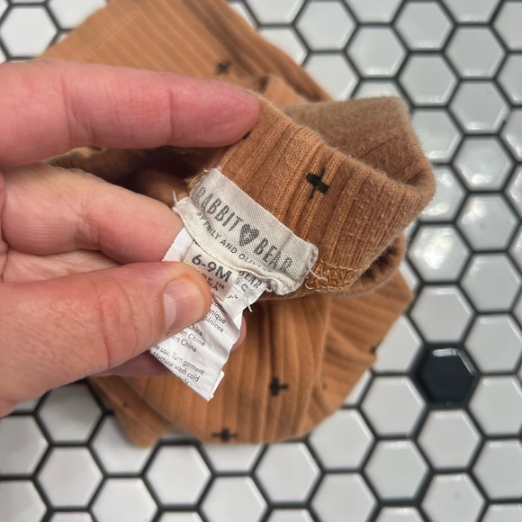 Rabbit + bear organic cotton bottoms size 6-9 months - Picture 3 of 5